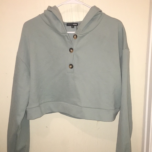 Fashion Nova Tops - NWT! Fashion Nova cropped hoodie size Med